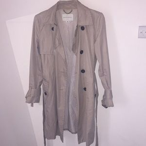 Banana Republic Trenchcoat 4 p (worn w/stain insid